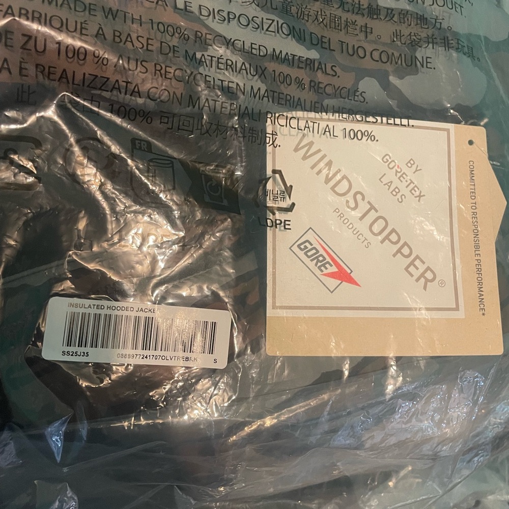 *SOLD* Supreme Insulated Hooded Jacket - Windstopper - Picture 3 of 3